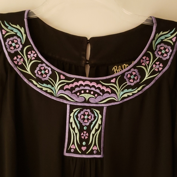 Blouse - Picture 2 of 3